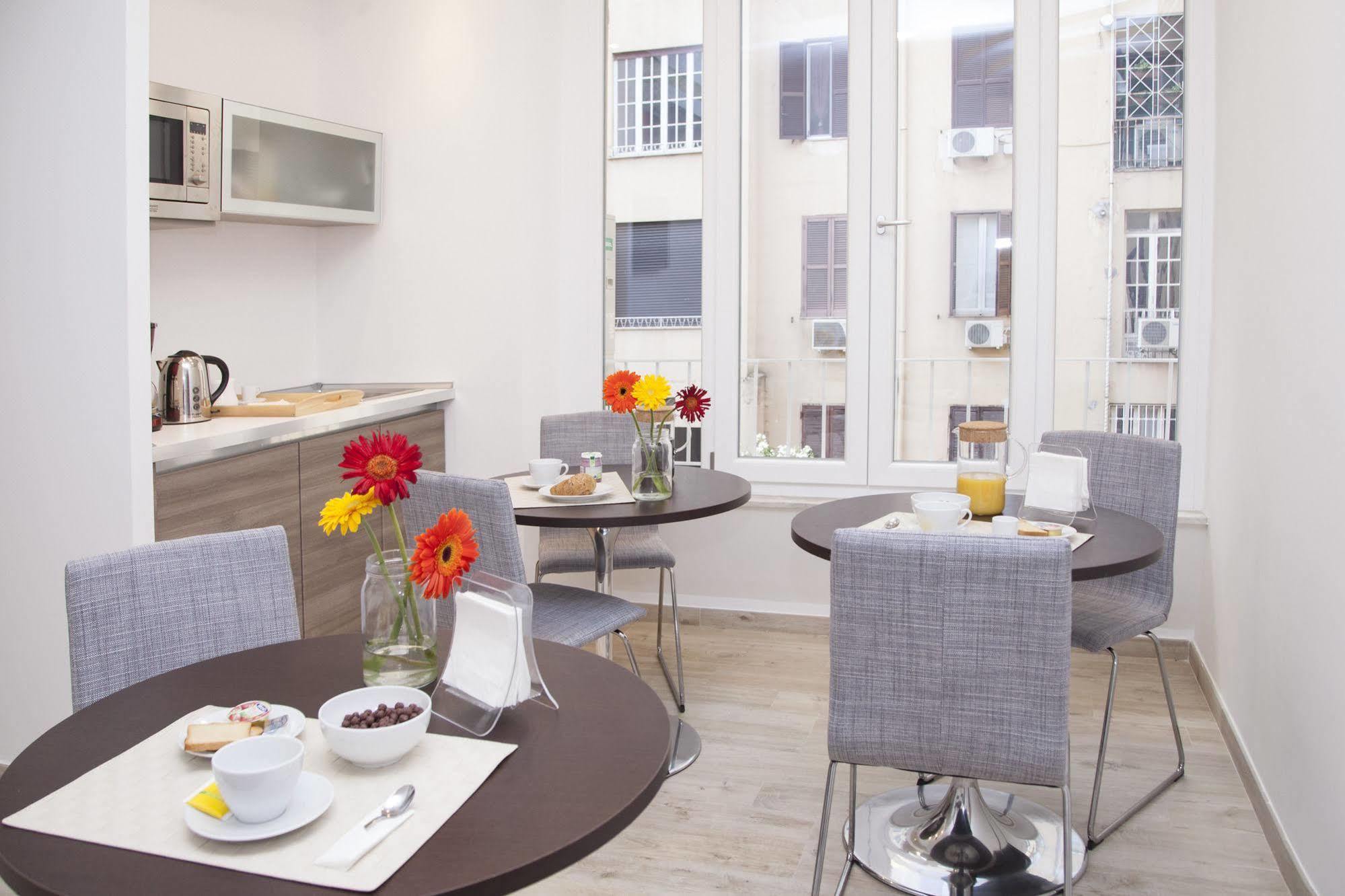 Maison Maneli Roma